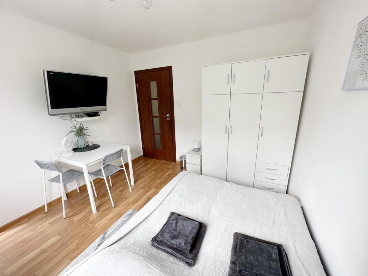 Anielewicza 26 Rooms Varsó Kültér fotó